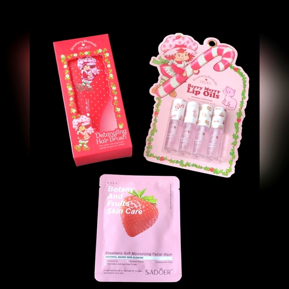Strawberry Shortcake Bundle 🍰 - Picture 1 of 4